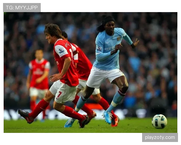 凯恩与本泽马策应能力差异及其战术角色解析